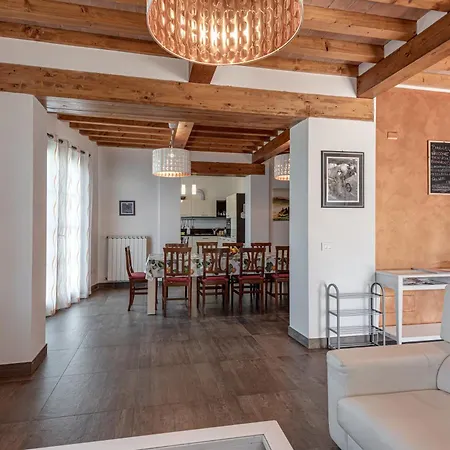 Ferienhaus Moderna
